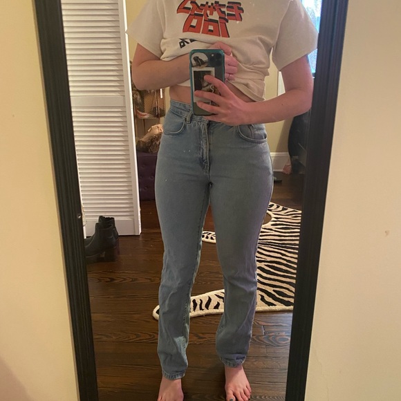 Two ragged priestess mom jeans light and dark wash - Picture 3 of 8